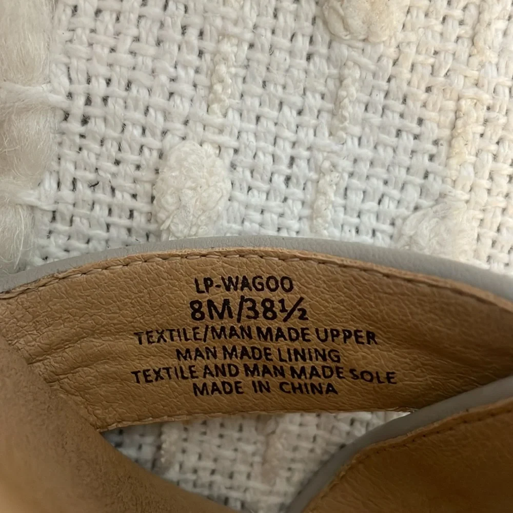 Lucky Brand Wagoo Sandal - Picture 3 of 3